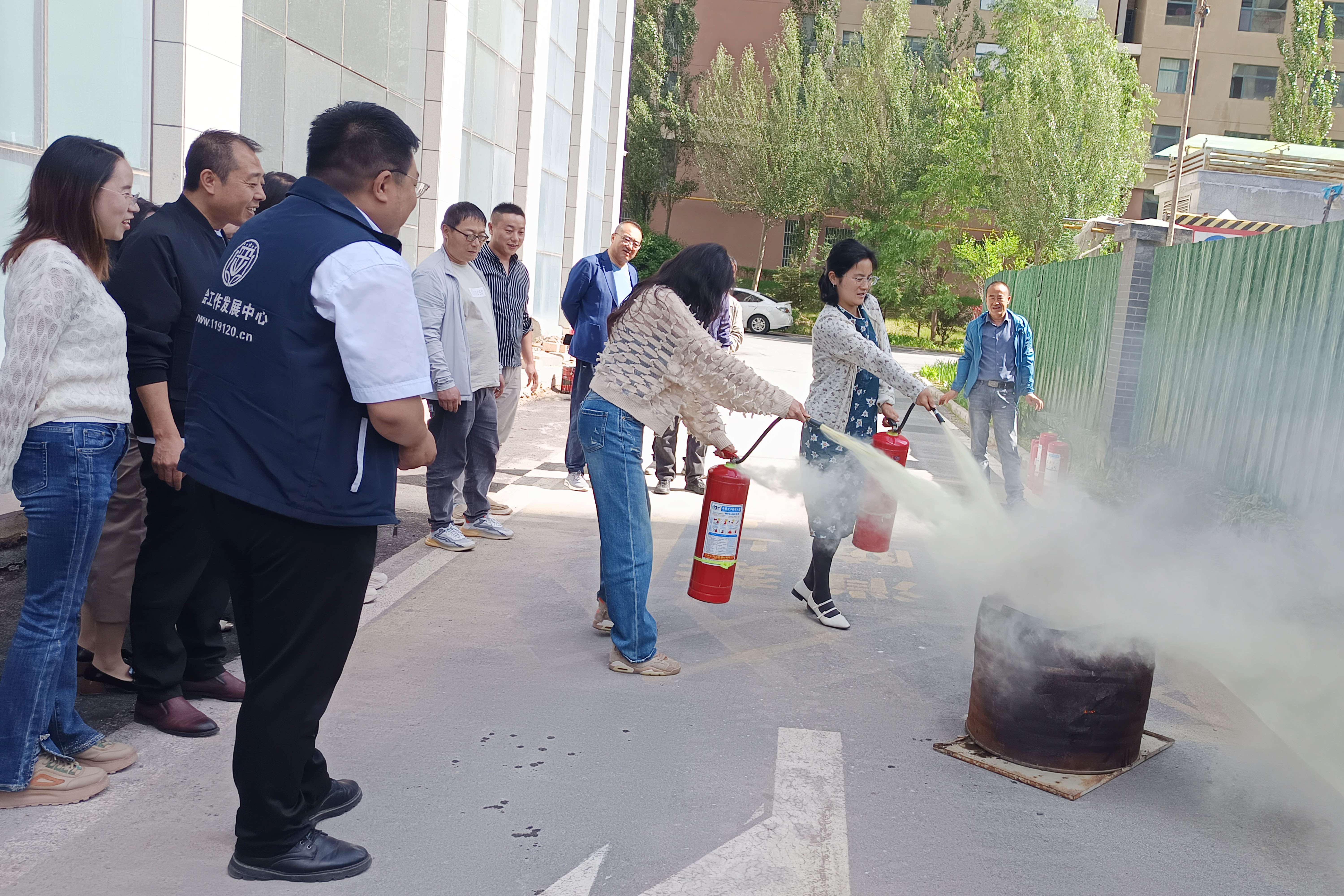 1730861365185080.jpg 集團(tuán)消防演練1.jpg